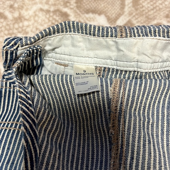 Size 9 Month Infant OshKosh Classic Railroad Stripe Overalls EUC - Picture 7 of 9